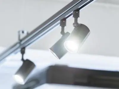 installer spot sur rail